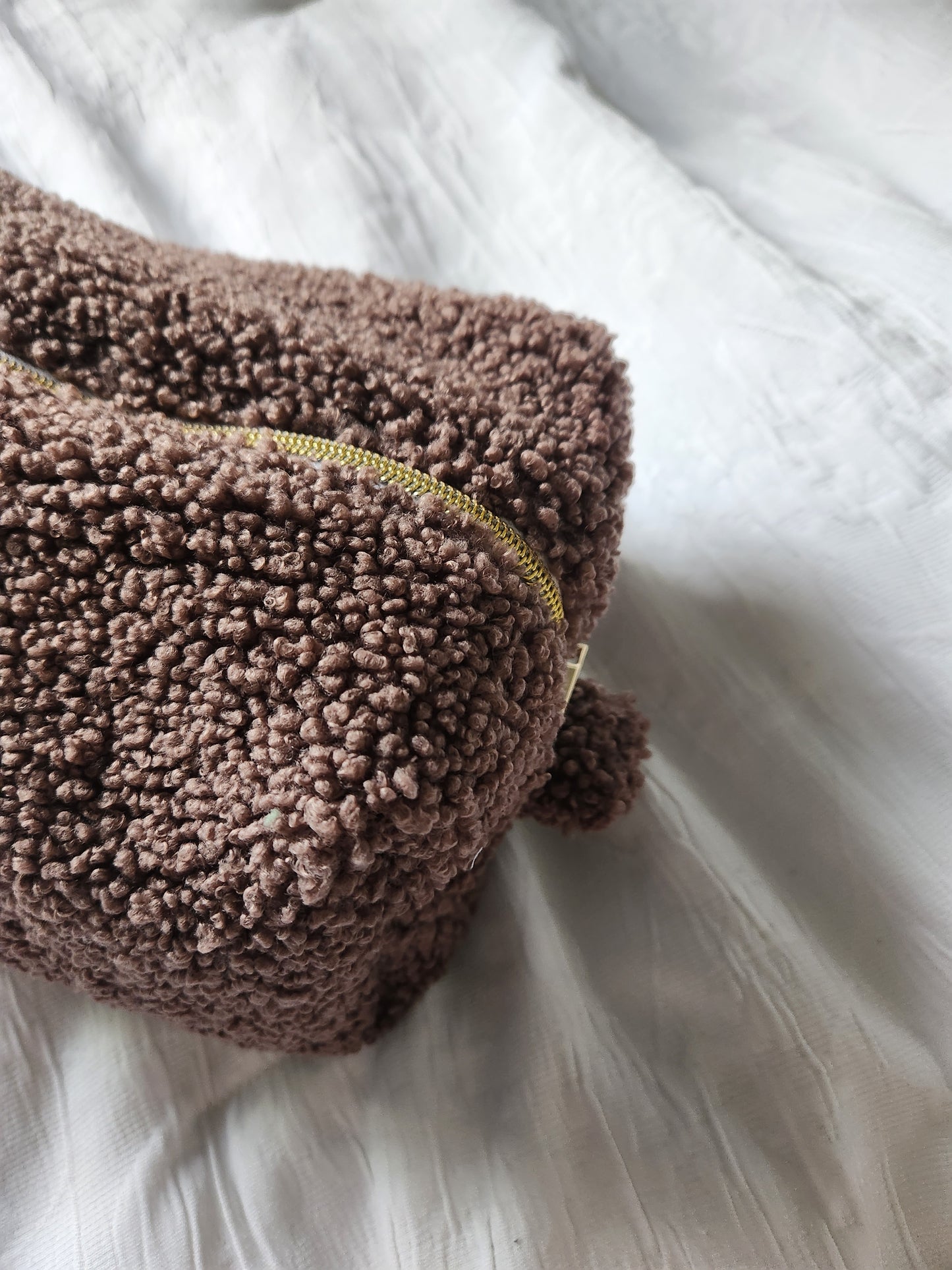 Fluff toiletry-bag
