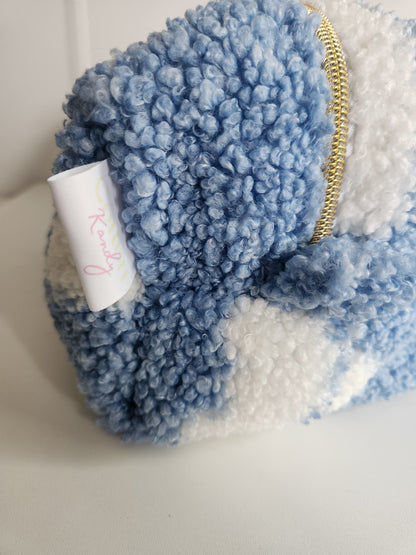 Cloud fluff toiletry-bag